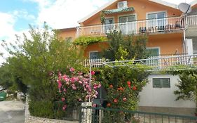 Holidays Svetin Apartments